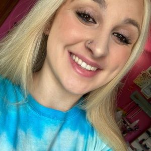 Meet your Posher, Charlotte